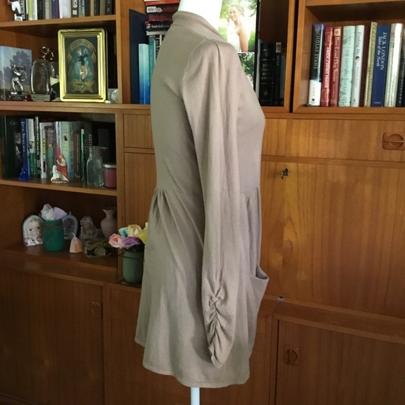 Beautiful silk blend cardigan and tank - Picture 2 of 11